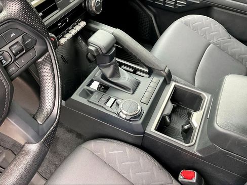 New 2025 Toyota Tacoma SR5 image 7