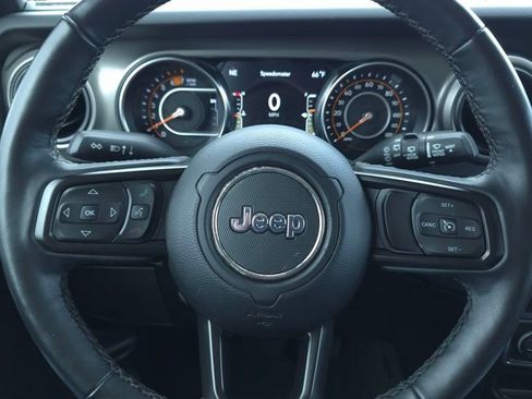 Used 2022 Jeep Wrangler Unlimited Sport image 26