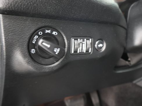 Used 2018 Dodge Challenger GT AWD/4WD image 37