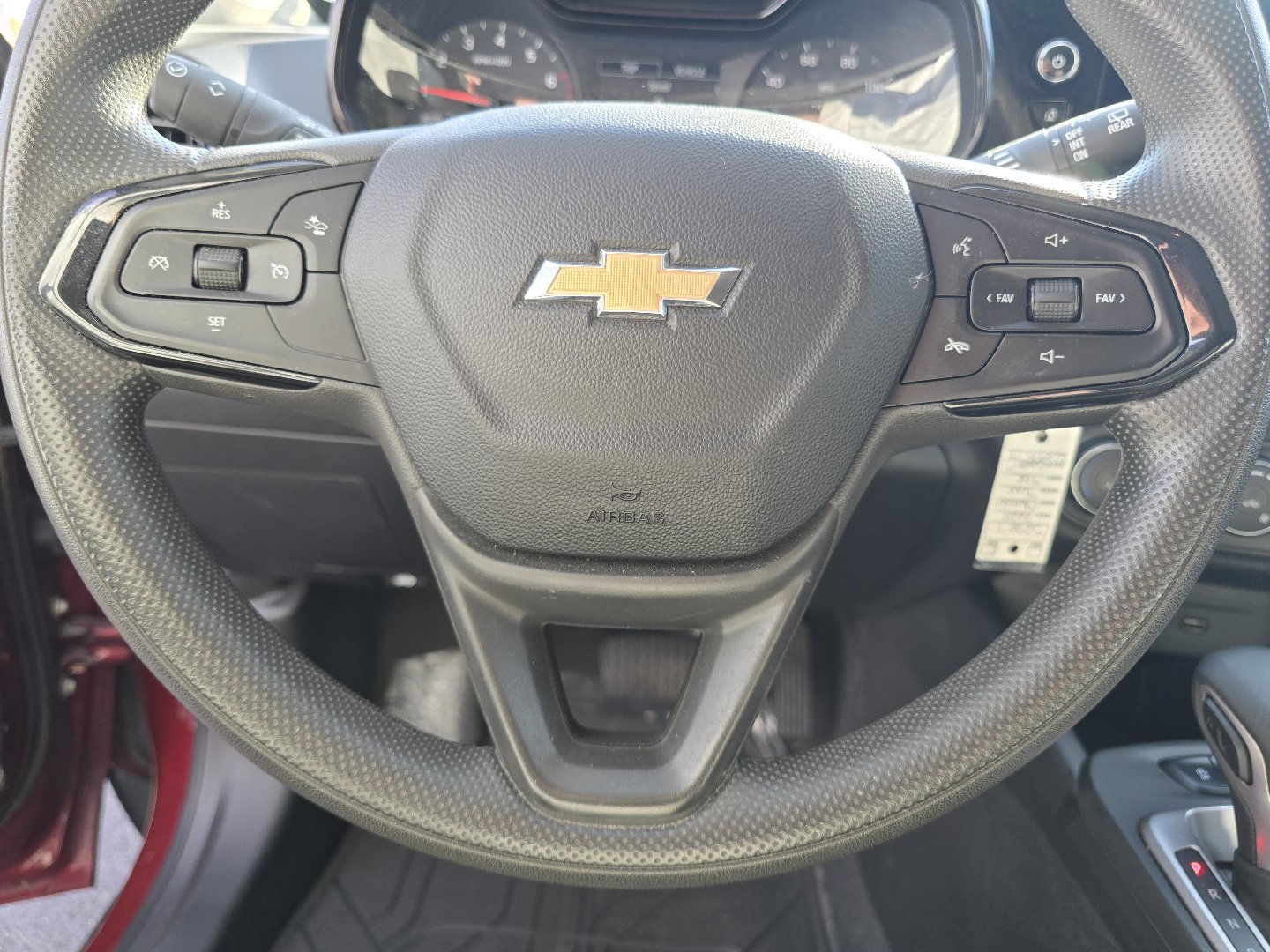 Used 2024 Chevrolet Trax LS FWD image 28