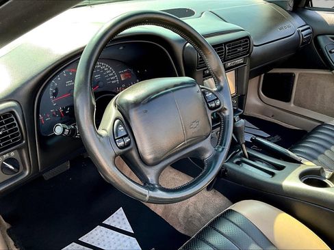 Used 2002 Chevrolet Camaro Z28 w/ Sport Appearance Pkg RWD image 15