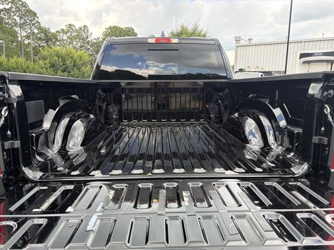 Used 2025 RAM 1500 Big Horn RWD image 22