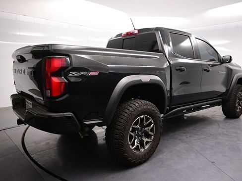 Used 2024 Chevrolet Colorado ZR2 w/ ZR2 Convenience Package III AWD/4WD image 5