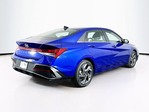 Used 2025 Hyundai Elantra SEL FWD image 9