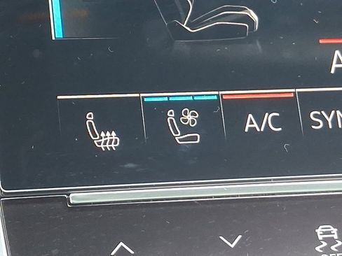 Used 2025 Audi Q7 3.0T Premium Plus image 26