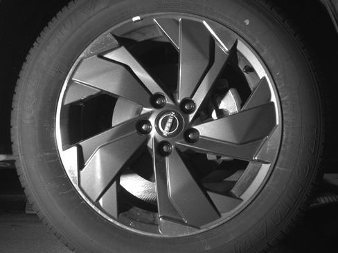 Used 2025 Nissan Rogue SV FWD image 13