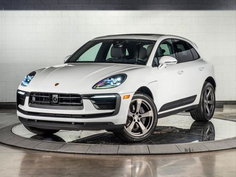 Used 2026 Porsche Macan AWD/4WD image 1
