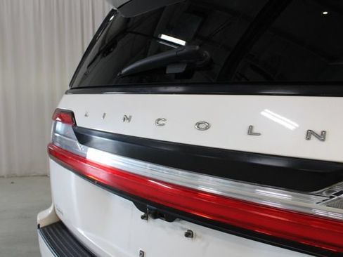 Used 2019 Lincoln Navigator L Reserve w/ Cargo Package AWD/4WD image 33