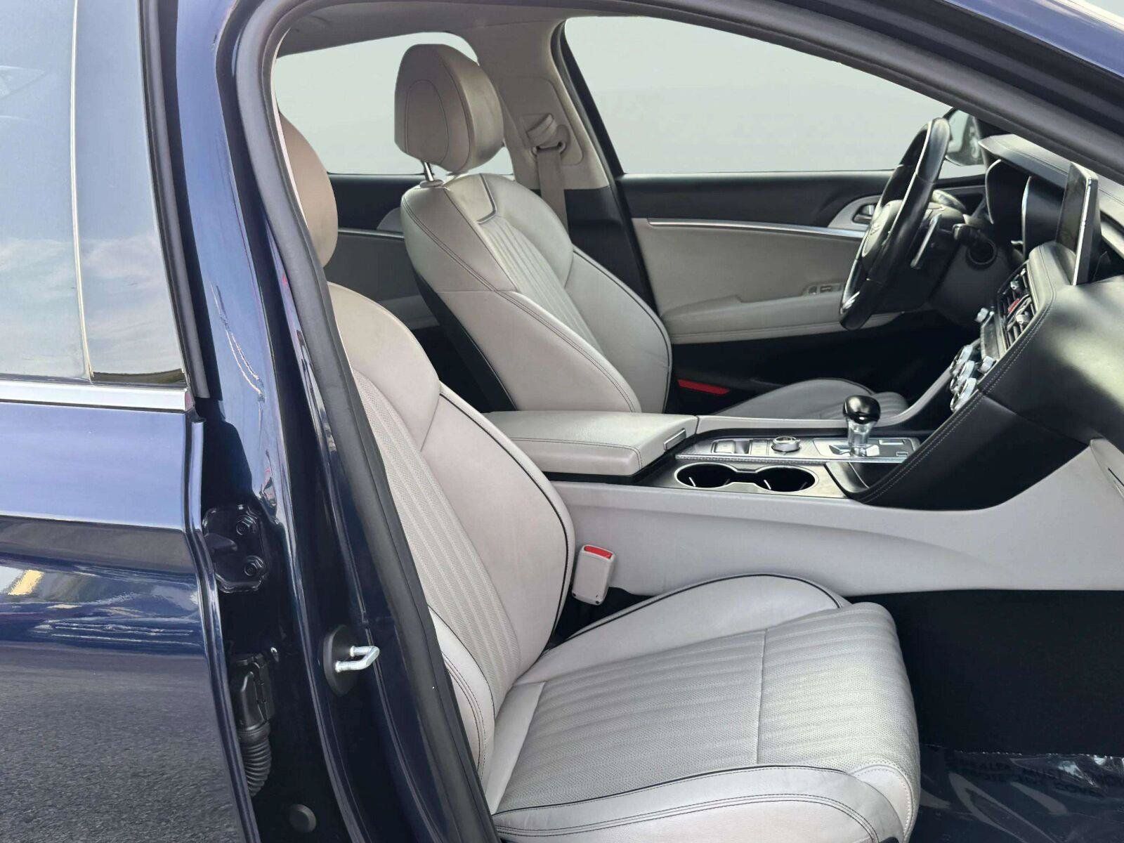Used 2019 Genesis G70 2.0T Advanced w/ Elite Package RWD image 34