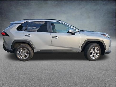 Used 2025 Toyota RAV4 XLE w/ Convenience Package FWD image 7