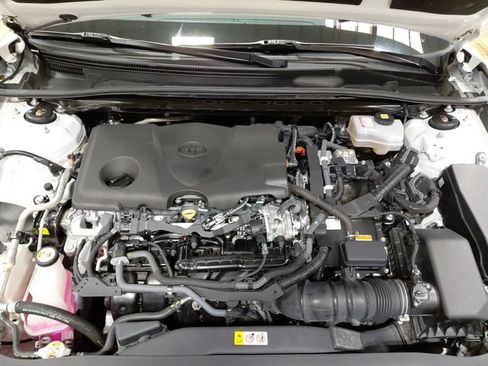 Used 2023 Toyota Camry SE FWD image 13