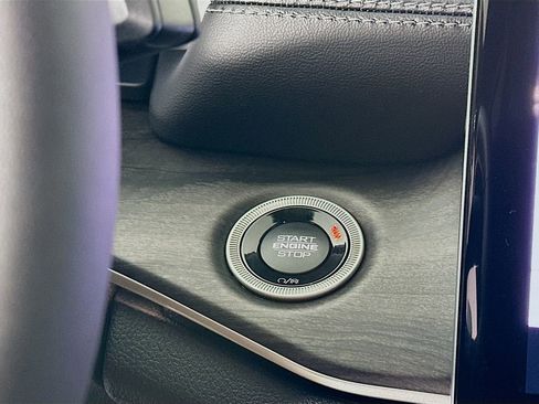 New 2025 Jeep Grand Cherokee Limited image 18