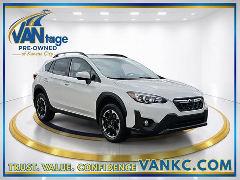 Certified 2021 Subaru Crosstrek 2.0i Premium w/ Moonroof Package image 3