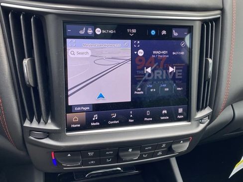 New 2024 Maserati Levante GT Ultima image 28