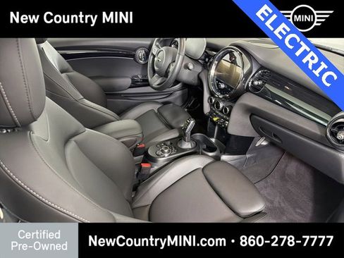 Certified 2024 MINI Cooper SE image 23