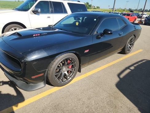Used 2015 Dodge Challenger SRT w/ Technology Group RWD image 13