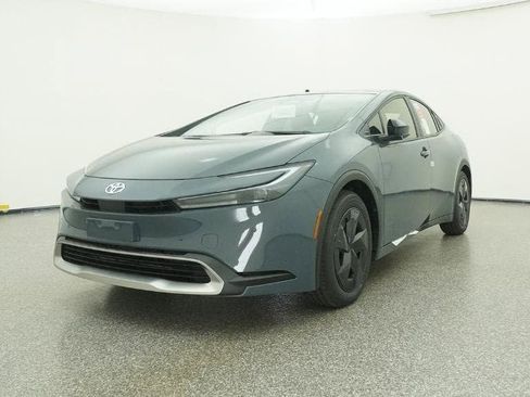 New 2026 Toyota Prius Plug-In Hybrid image 32