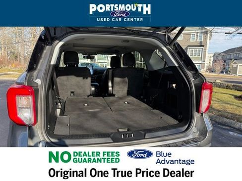 Used 2022 Ford Explorer Limited w/ Limited Technology Package image 12