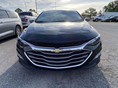 Used 2022 Chevrolet Malibu LT image 2