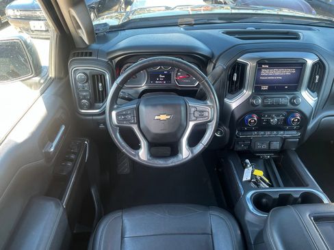 Used 2021 Chevrolet Silverado 1500 LT w/ Convenience Package II AWD/4WD image 11