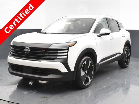 Certified 2025 Nissan Kicks SR image 2