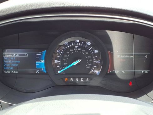 Used 2018 Ford Fusion SE w/ Fusion SE Technology Package FWD image 22