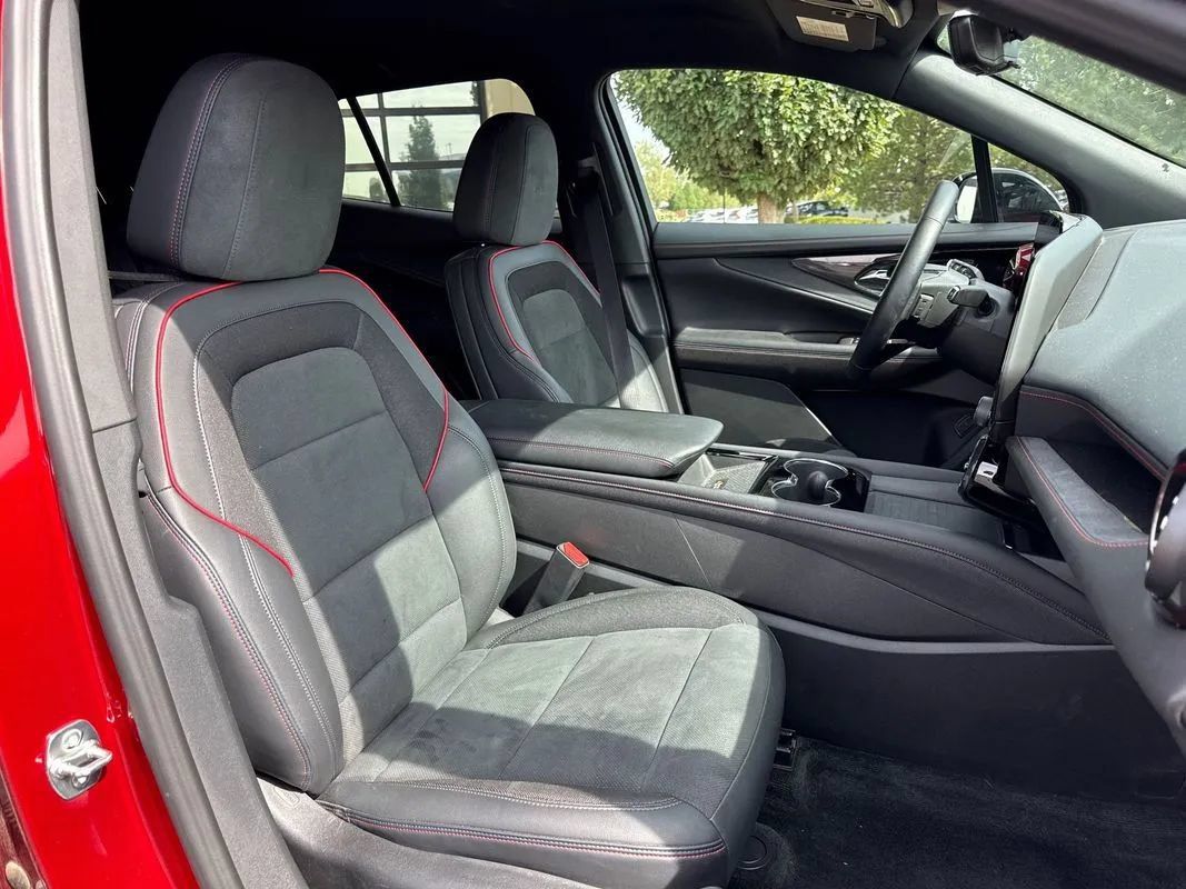 Used 2024 Chevrolet Blazer EV RS AWD/4WD image 30
