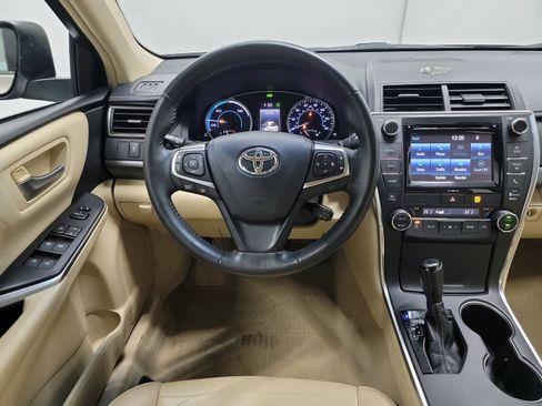 Used 2017 Toyota Camry LE image 16