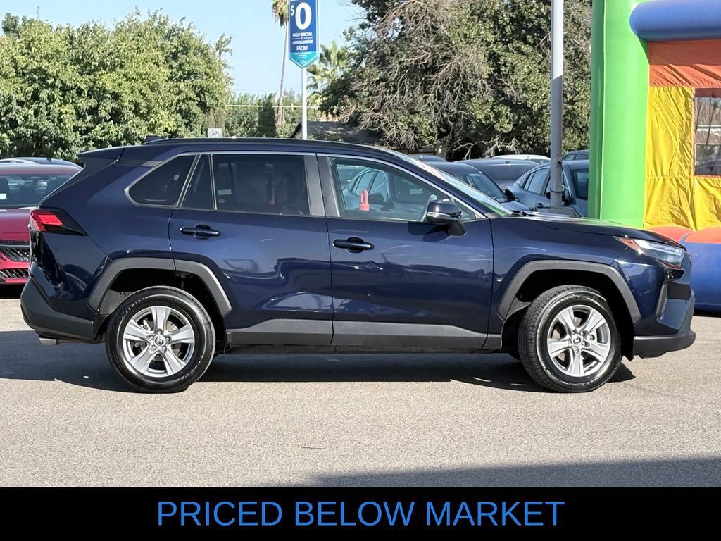 Used 2024 Toyota RAV4 XLE FWD image 4