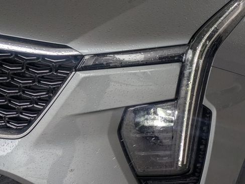 Used 2025 Cadillac XT4 Premium Luxury FWD image 9