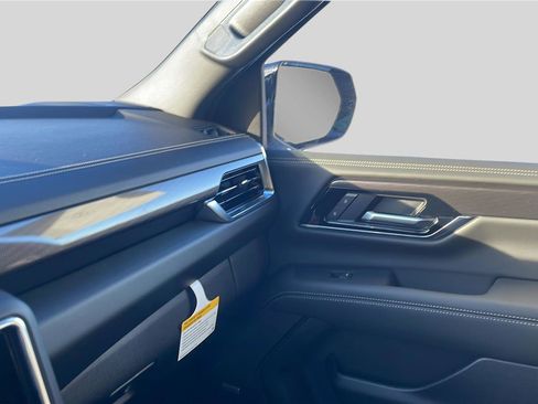 New 2026 GMC Yukon Elevation w/ Elevation Premium Package image 10