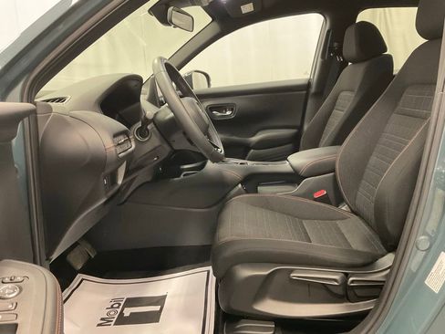 Used 2024 Honda HR-V Sport image 4
