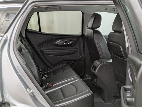 Used 2024 GMC Terrain SLT image 22