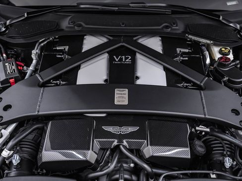 New 2025 Aston Martin Vanquish image 41