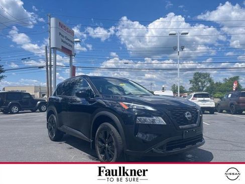 Certified 2023 Nissan Rogue SV w/ SV Premium B Package AWD/4WD image 1