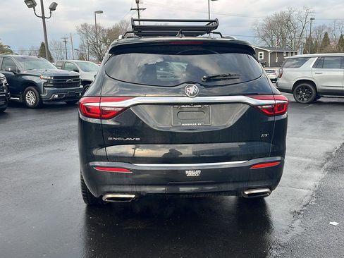 Used 2020 Buick Enclave Essence w/ Sport Touring Edition image 4