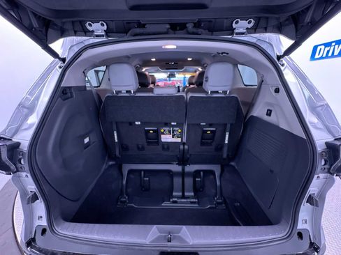 Used 2023 Toyota Sienna Limited AWD/4WD image 45
