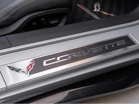 Used 2016 Chevrolet Corvette Z06 w/ 3LZ Preferred Equipment Group RWD image 18