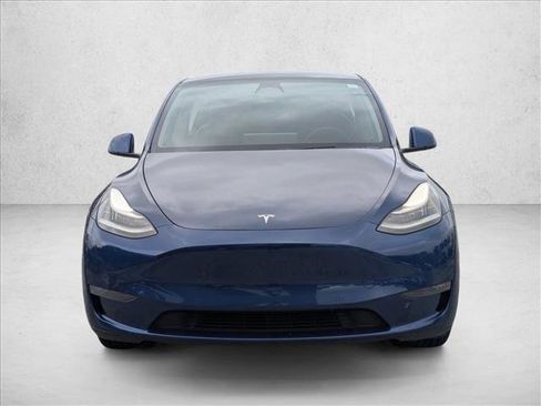Used 2021 Tesla Model Y Long Range image 2