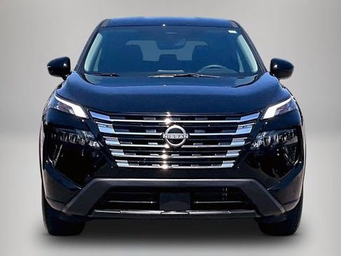 Certified 2026 Nissan Rogue SV FWD image 3