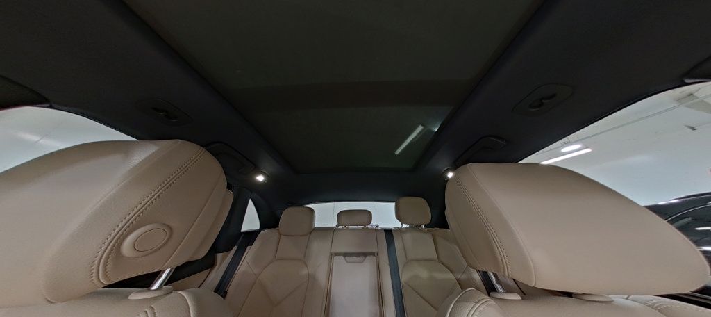 Certified 2023 Porsche Macan AWD/4WD image 29