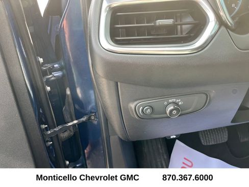 Used 2022 Chevrolet Equinox LS FWD image 12