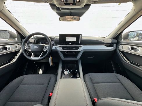 New 2026 Ford Explorer Active image 16