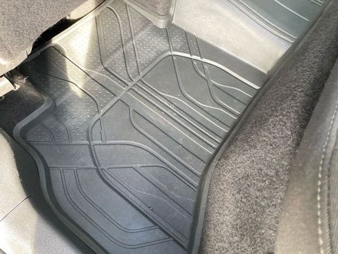 Used 2021 Chevrolet TrailBlazer LS image 30