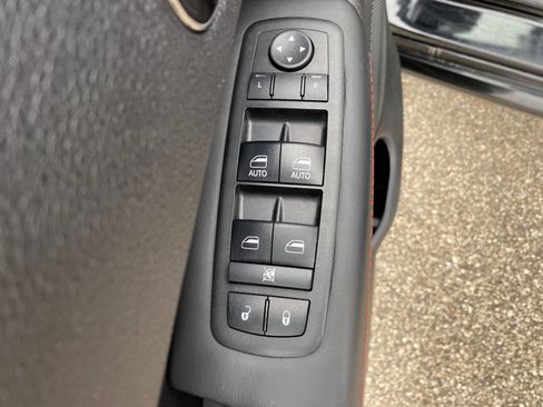 Used 2018 Dodge Durango R/T image 26