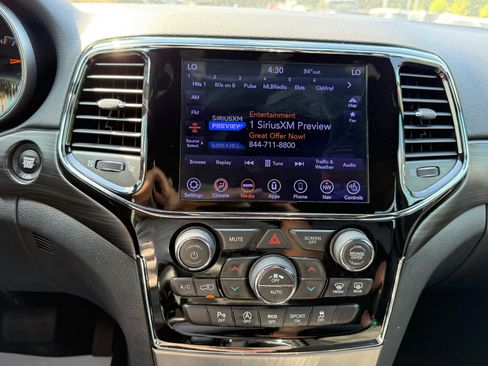 Used 2020 Jeep Grand Cherokee Altitude RWD image 17