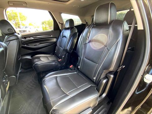 Used 2021 Buick Enclave Avenir image 35