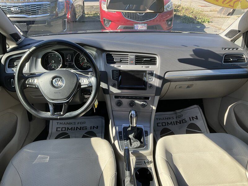 Used 2015 Volkswagen Golf SE FWD image 16