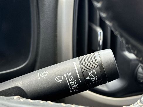 Used 2021 GMC Canyon Denali image 19