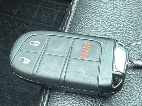 Used 2025 Jeep Compass Trailhawk image 22